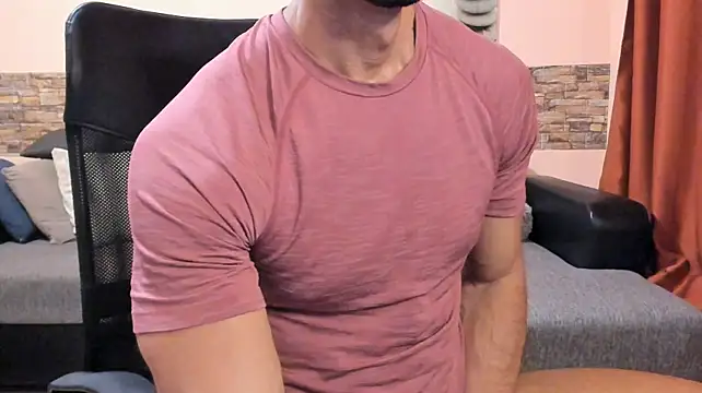 HotHunkTrainer live cam on StripChat
