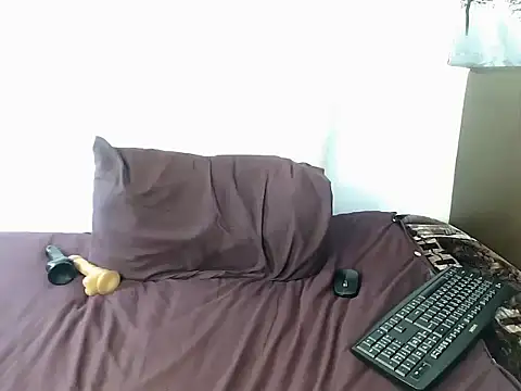 Sexylips1x live cam on StripChat