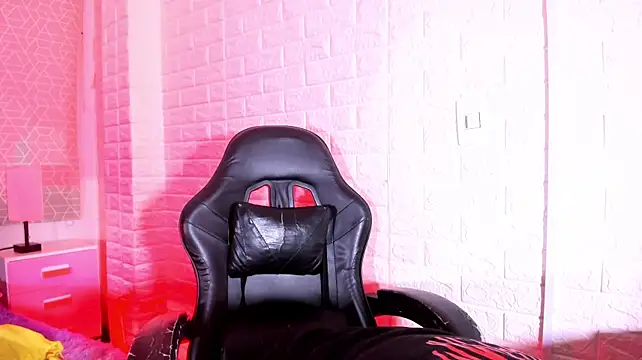 SofiiaCutee live cam on StripChat