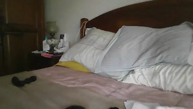 Rochinha73 live cam on StripChat