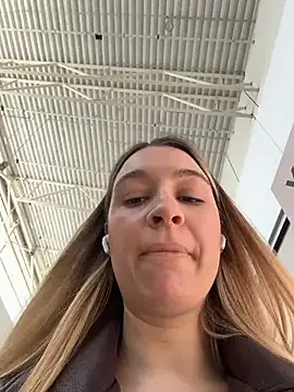 sashacatt (F young) - Masturbation+one finger in  pussy🔥