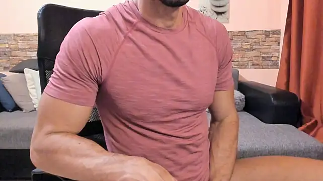 HotHunkTrainer live cam on StripChat