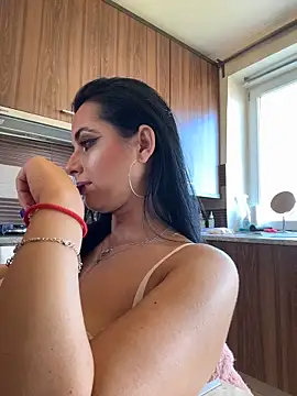 Hotmomcheckk_
