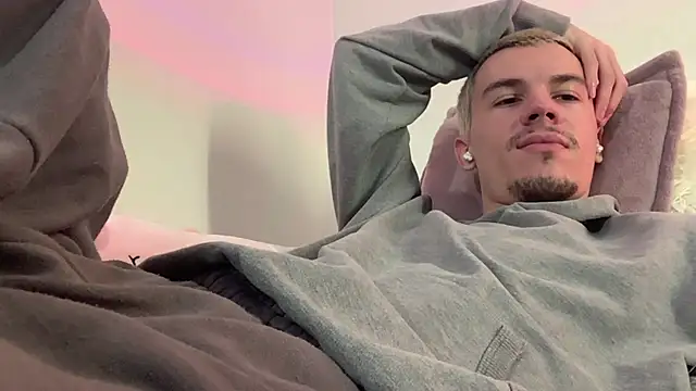 Jeremy1Scott live sex cam
