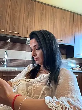 Hotmomcheckk_