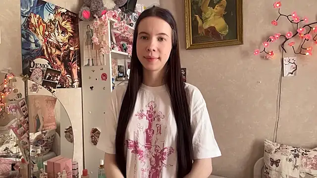 kamalaflurry (F teen) - Show my legs, caress them 💟