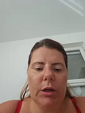 KarlyGray10 live cam on StripChat