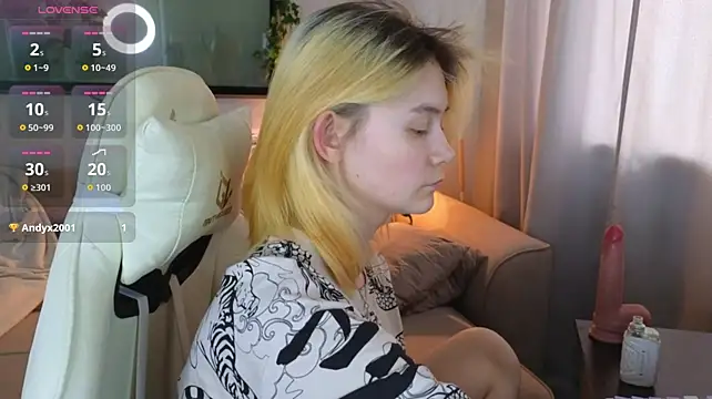Emily_Miu live