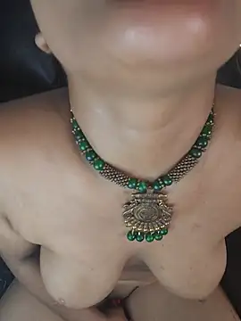 callmeshreya live sex cam