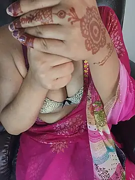 callmeshreya's live cam