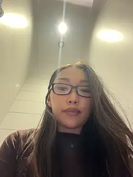 trytomakememoam (F young) - CAMEL TOE CLOUSER