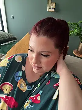CurvyKimmy1
