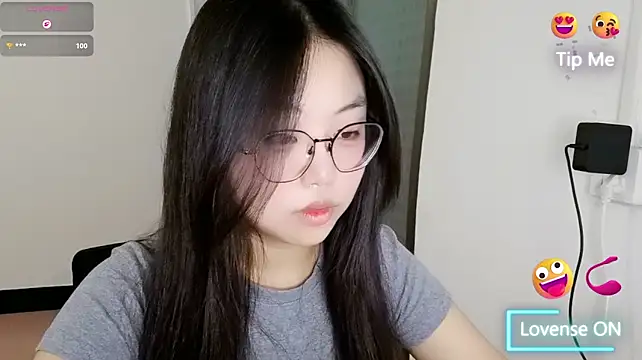Jiujiu49 live cam on StripChat