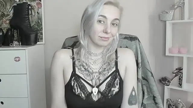 velvetanne live cam on StripChat