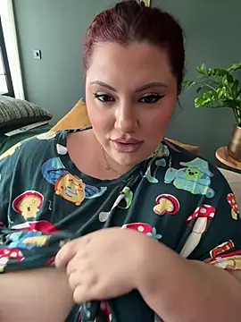 CurvyKimmy1
