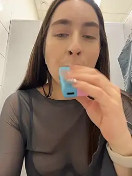 Holly_Play