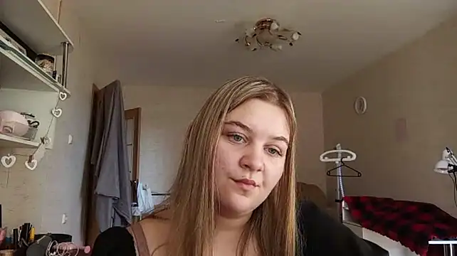 typicalwoman (F teen) - change outfit