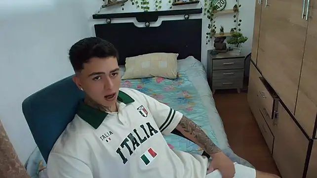 santii_ss (M young) - 👿👋first cum !!!!!!!!!    💦💦💦