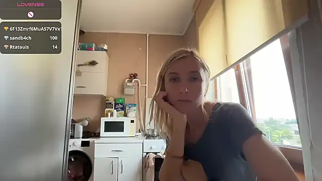 angeljeni (F milf) - topless 5 min