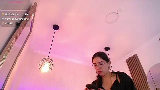 Amara_Davis1 😿 adult chat