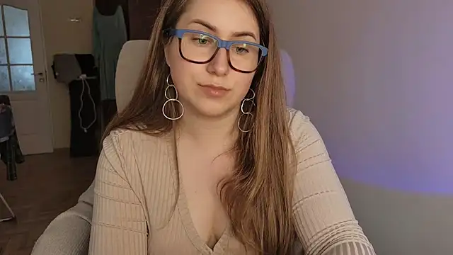 SeasonalSomeone live cam on StripChat