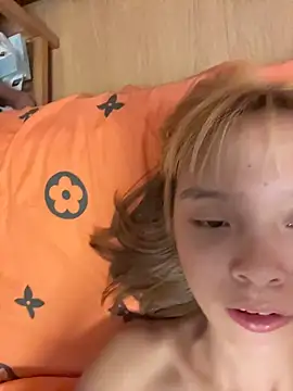 yangyang520-18girl live cam on StripChat