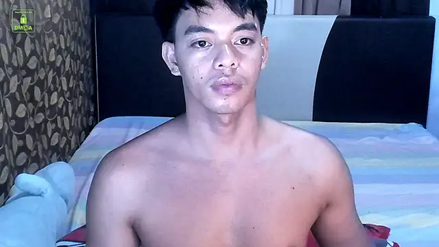 Crazyasiancum1 live cam on StripChat