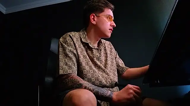 FelixStarkk live cam on StripChat