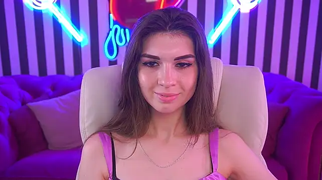 KylieJoyys live cam on StripChat