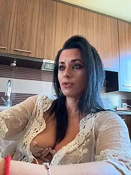 Hotmomcheckk_