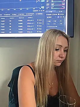 SassiSandra live cam on StripChat