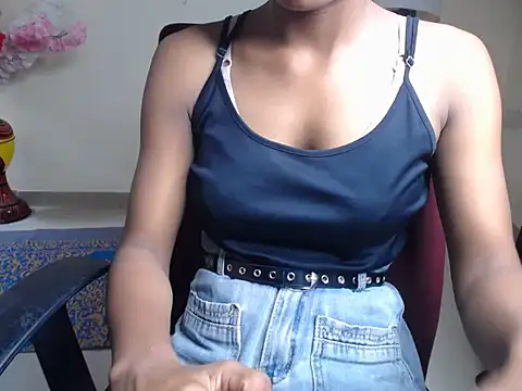 rosey_baby live cam on StripChat