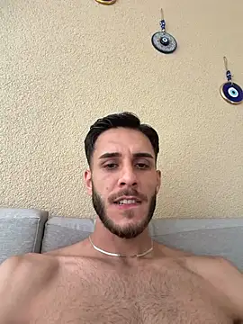 suissegigolo1's live cam