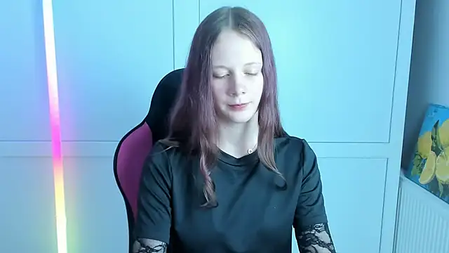 Skylar_spring live cam on StripChat