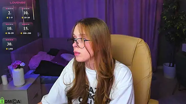 Meg_Ryann live cam on StripChat