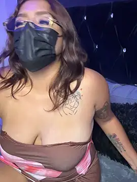 KeniaSaez webcam