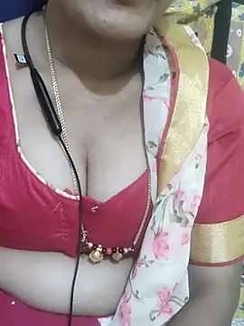 Raashi_15 live cam on StripChat
