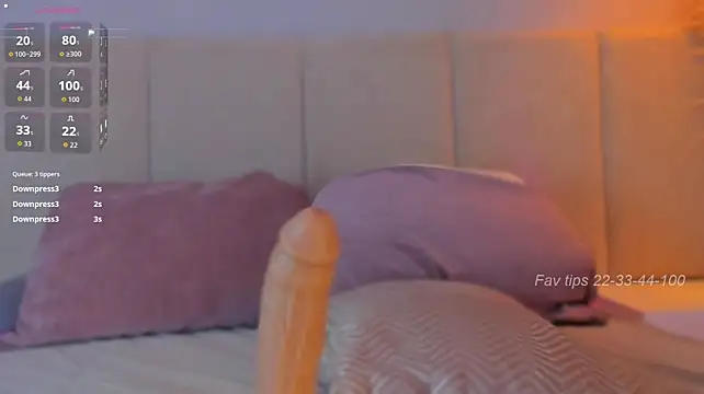aprilebony_ webcam