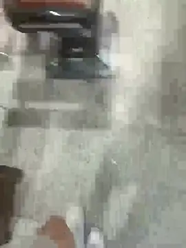 RealDeal2000xxx live cam on StripChat