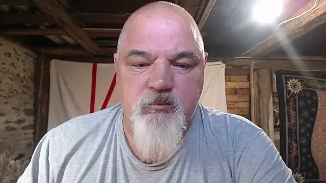 Newfiesausage1972 webcam
