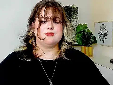 OpheliaLush webcam