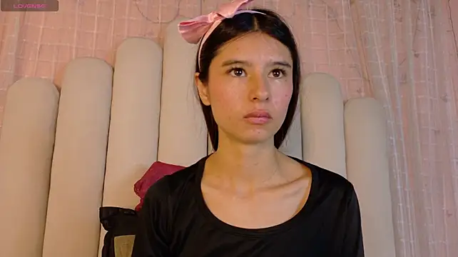 SweetRenata_ webcam