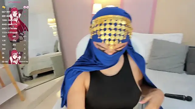 naileaa__ (F young) - ⭐ Naked ass covered in oil ⭐