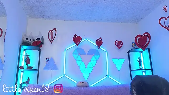littlevixen18 webcam