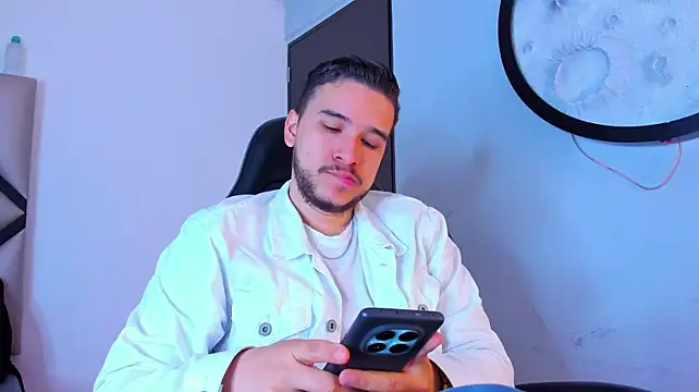 mike_257 webcam