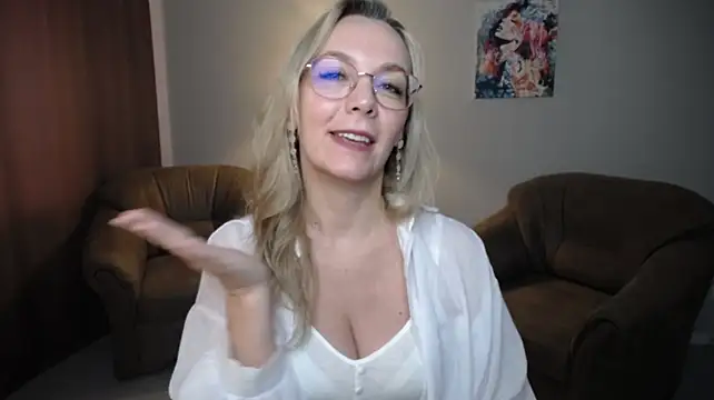 Ava_Elior webcam