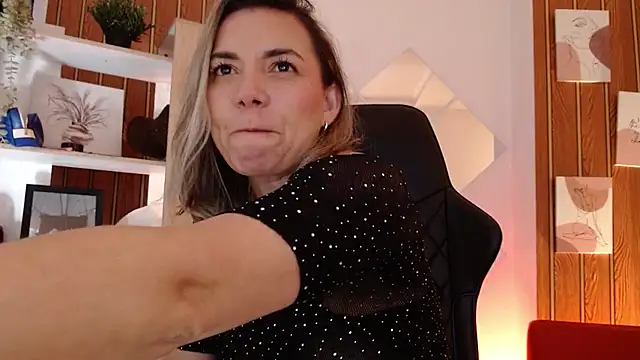 milfsecret69 live