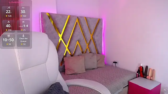 Lizza_Jones webcam