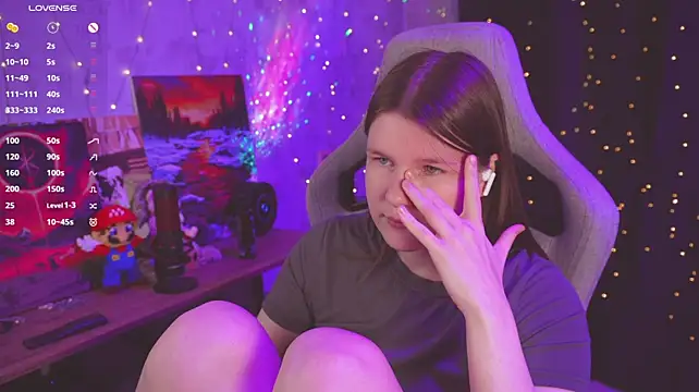 cuteamberlyyy (F young) - DILDO IN PUSSY