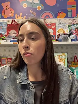 holly_play (F young) - panties in mouth + rub wet clit in 📚